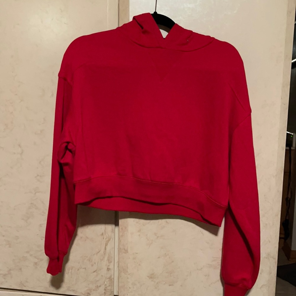 Cropped red H&M hoodie